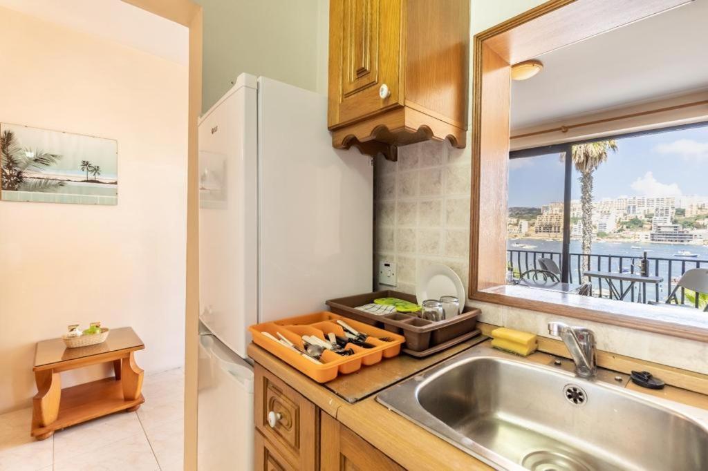 Lovely Seaview Apt At St Paul'S Bay Bagian luar foto